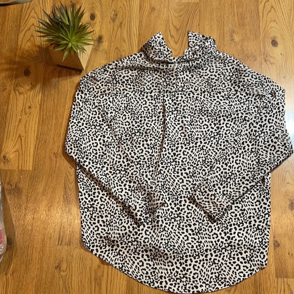 Express button up leopard print portofino shirt - Picture 5 of 5